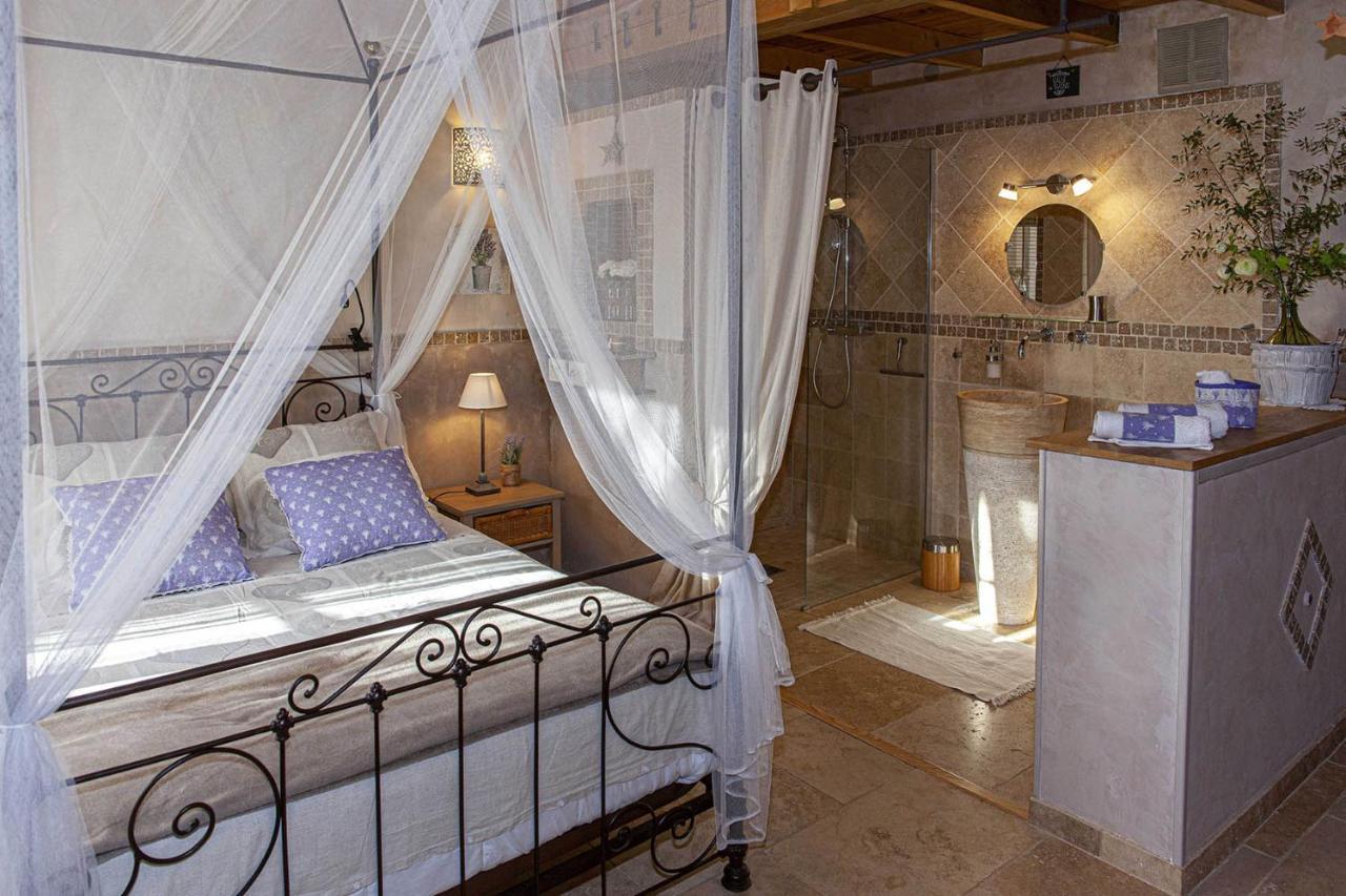 Mas Des Rabasses Bed & Breakfast Le Pontet  Exterior photo